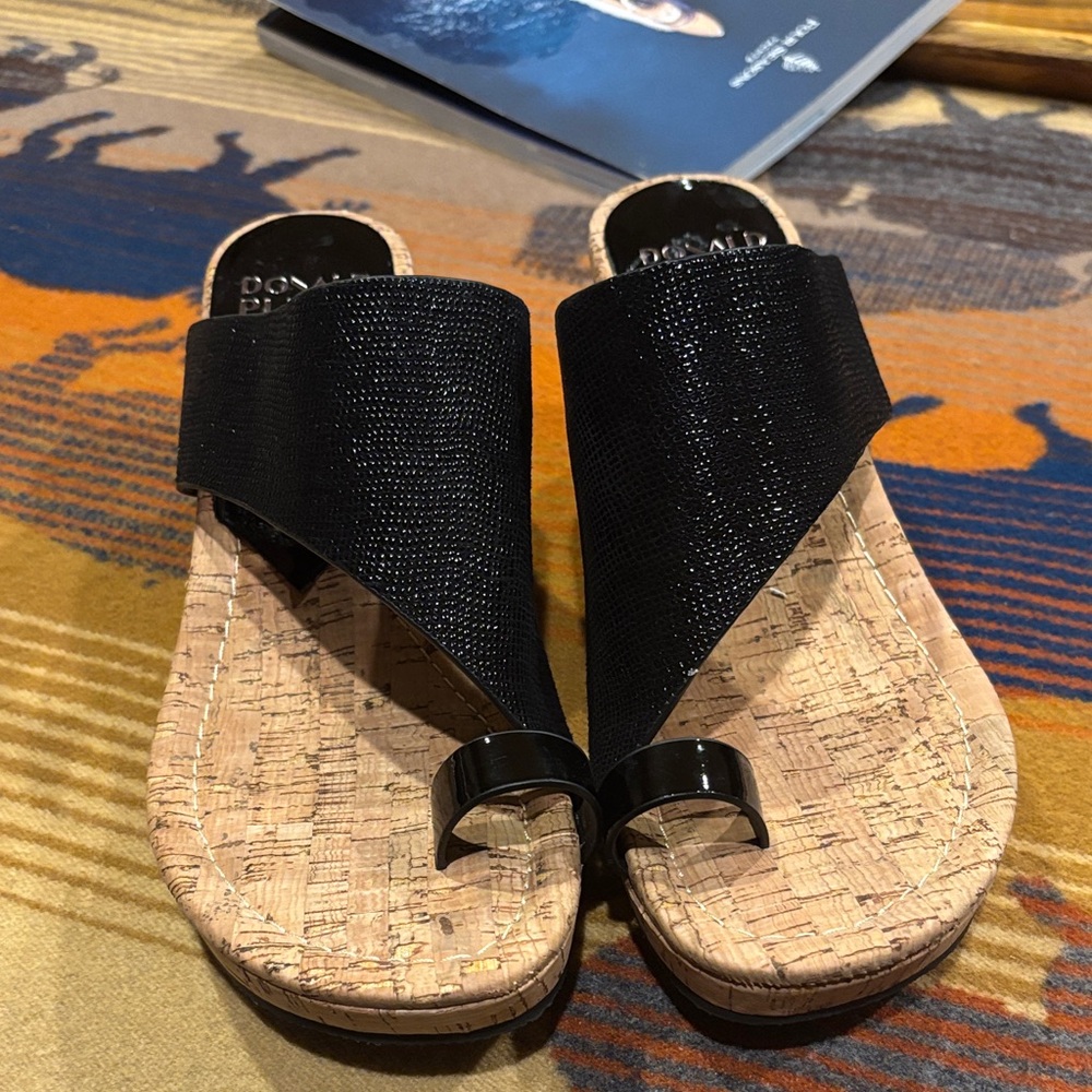 Donald J. Pliner Black and Tan Women's Sandals NWOT
